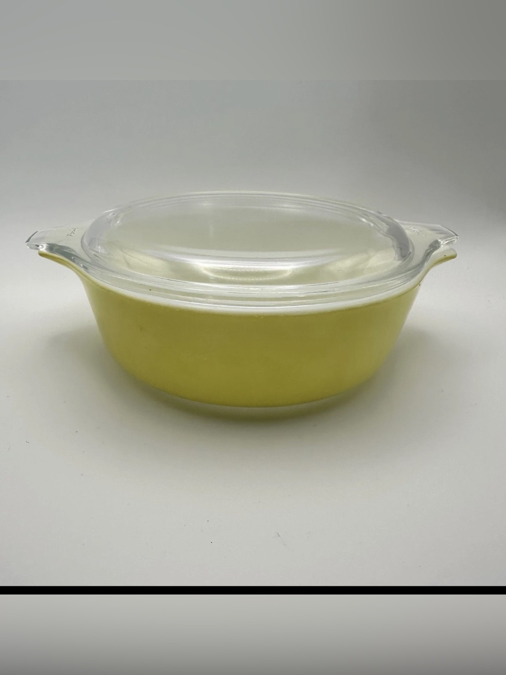 Vintage PYREX 1 Pint Yellow Round Casserole #471 with Clear Lid #470